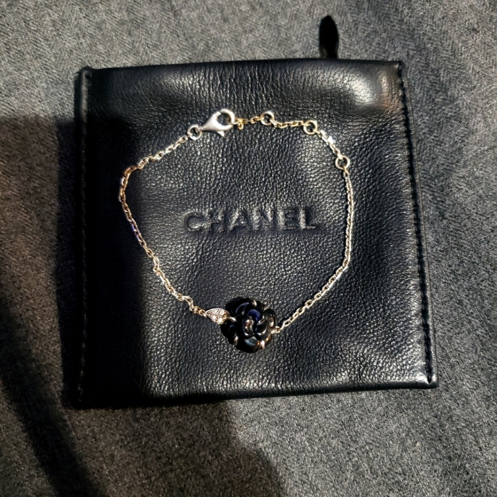 2017 camelia bracelet